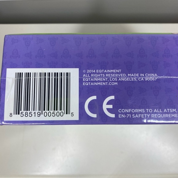 Q's Race to The Top Educational Board Game with Book: Social‎ Skills Manners - Picture 6 of 7